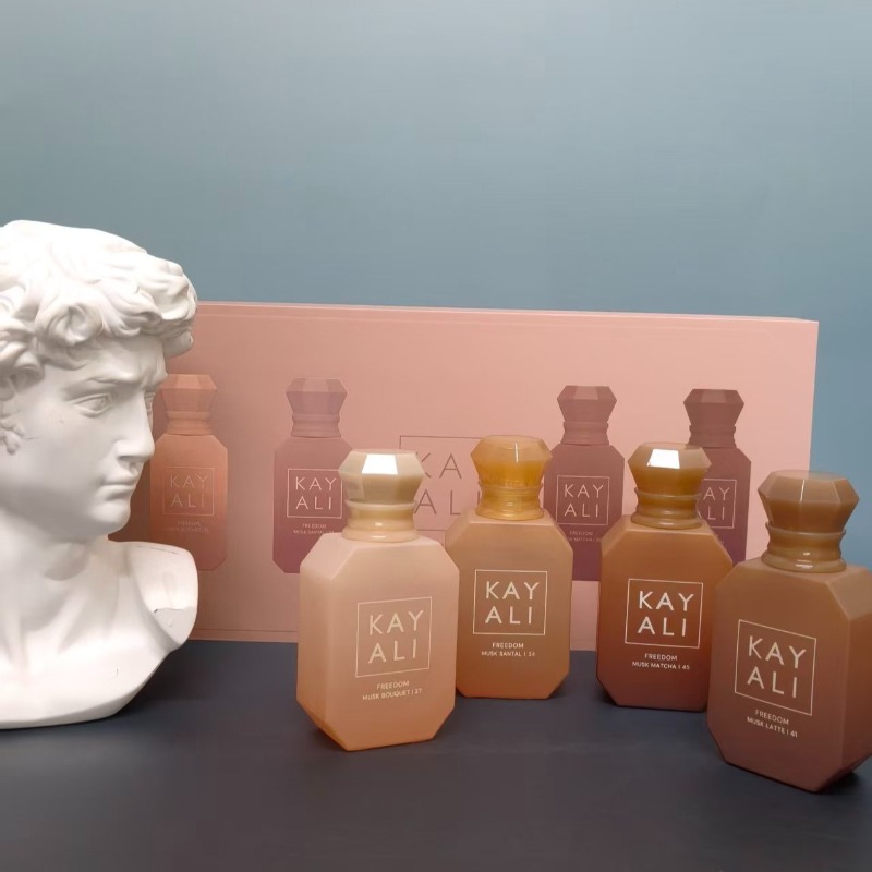 KAYALI Unisex Perfume Set 4*30 - огляд і ціна Home Fragrance Zara